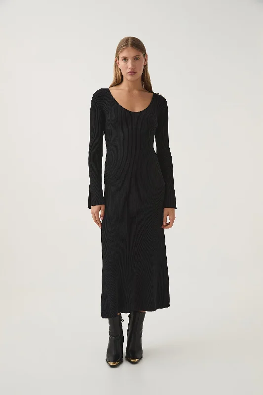 Zeitgeist Knit Midi Dress